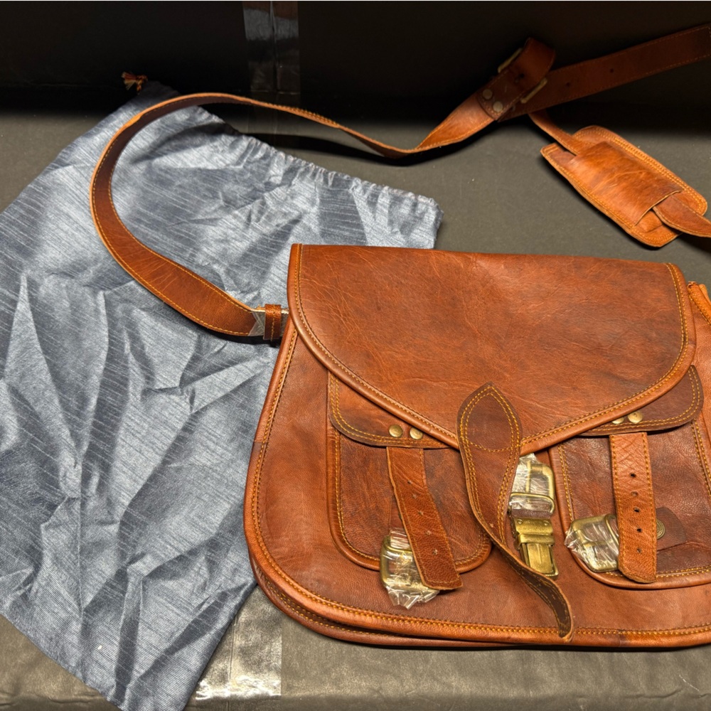Vintage Tan Leather Messenger Bag